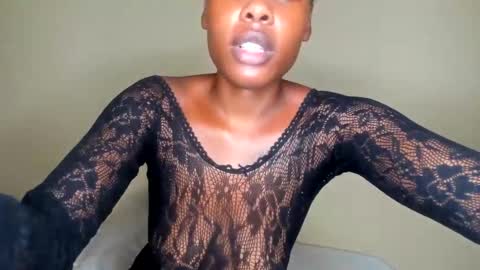 Snapshot of sexy_cutejoy chatting on January 12, 7:42 pm Joy online show from January 12, 7:42 pm