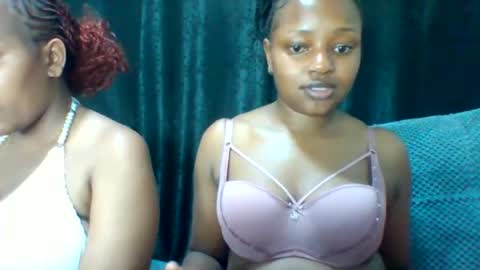 Snapshot of sexy_divaaa chatting on May 26, 9:00 pm sexy_divaaa online show from May 26, 9:00 pm