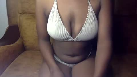 Snapshot of sexy_ellahh chatting on July 4, 1:34 am Ellahh online show from July 4, 1:34 am