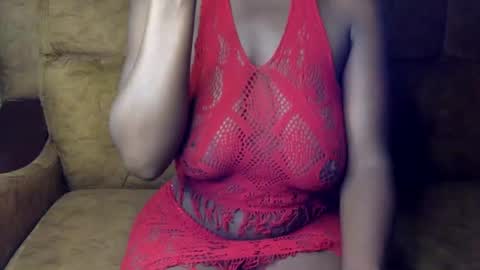 Snapshot of sexy_ellahh chatting on August 1, 10:47 am Ellahh online show from August 1, 10:47 am