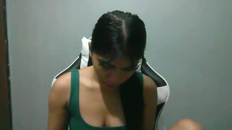 Snapshot of sexy_hot_pussie chatting on February 23, 5:34 am just call me sofia online show from February 23, 5:34 am
