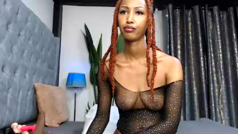 Snapshot of sexy_larisa chatting on July 14, 6:51 am larisa online show from July 14, 6:51 am