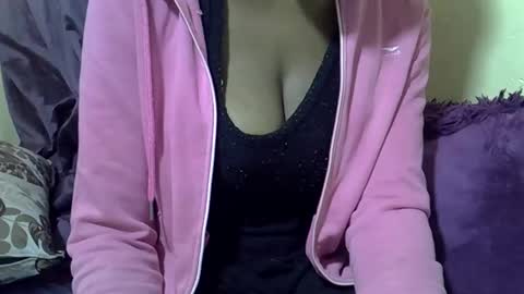 Snapshot of sexy_leila3 chatting on December 12, 10:34 am kayla online show from December 12, 10:34 am