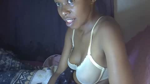 Snapshot of sexy_leila3 chatting on May 26, 11:45 pm kayla online show from May 26, 11:45 pm