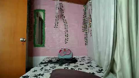 sexy lolas online show from January 15, 1:54 am