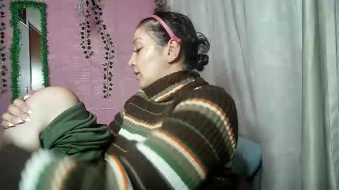 sexy lolas online show from March 5, 5:58 am