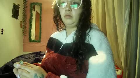 sexy lolas online show from June 3, 12:57 am