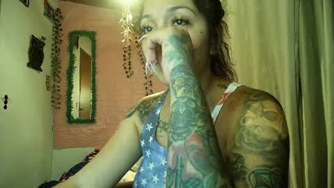 sexy lolas online show from June 11, 1:05 am