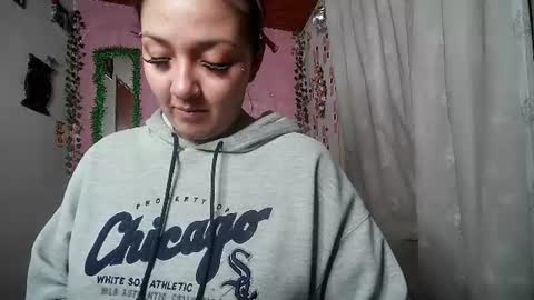 sexy lolas online show from June 23, 5:16 am