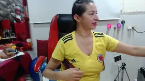 MARIPOSA online show from November 27, 12:24 am