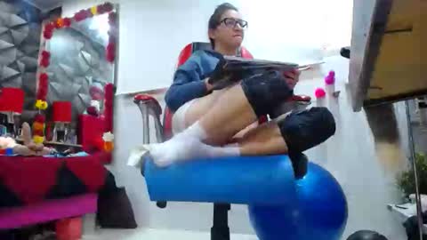 MARIPOSA online show from December 13, 9:09 pm