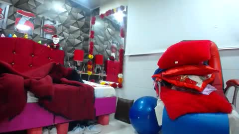 MARIPOSA online show from December 18, 1:17 pm