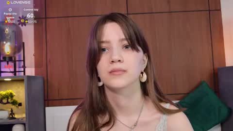 Snapshot of sexy_me_bb chatting on July 21, 7:49 pm Alison online show from July 21, 7:49 pm