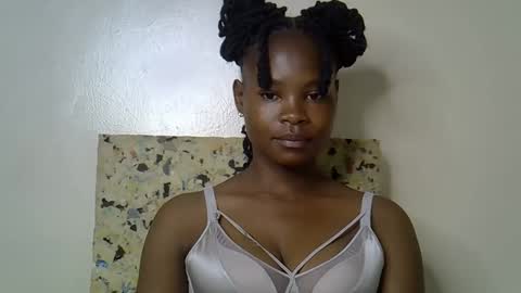 Molyne online show from March 8, 10:46 pm