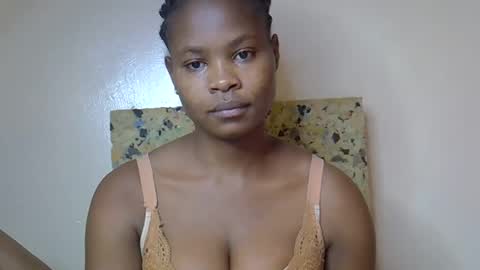 Molyne online show from May 1, 1:37 pm