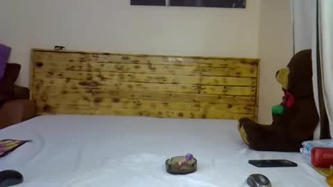 SEXY MOMAH online show from February 1, 1:48 am