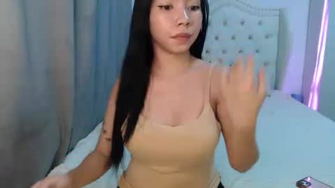 Snapshot of sexy_nam chatting on February 6, 1:03 pm Nam online show from February 6, 1:03 pm