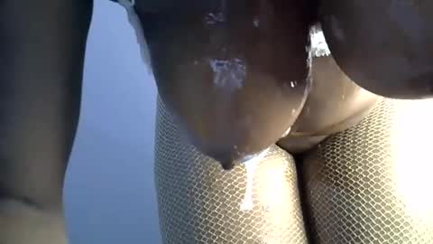 Snapshot of sexy_natallie chatting on June 27, 12:22 pm natallie online show from June 27, 12:22 pm