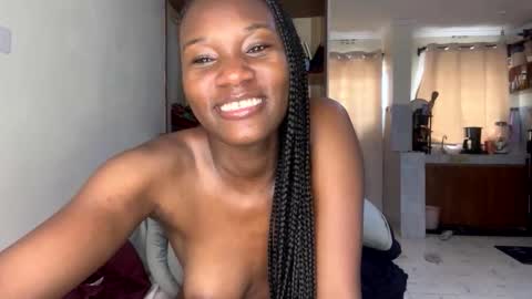 Snapshot of sexy_nyla chatting on May 11, 10:10 am Nyla online show from May 11, 10:10 am