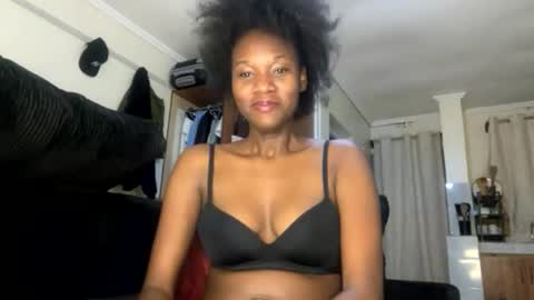 Nyla online show from July 31, 12:43 am