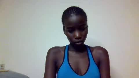 sexy_petittie online show from November 3, 11:37 pm