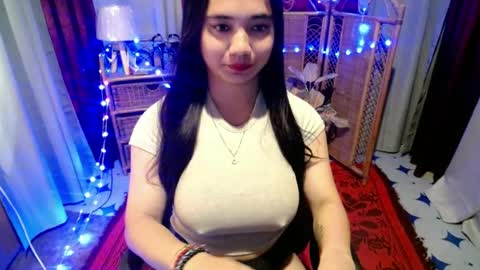 Snapshot of sexy_pussy143 chatting on June 23, 5:05 am angela online show from June 23, 5:05 am
