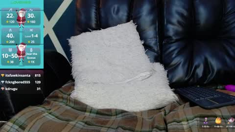 Snapshot of sexy_redgirl chatting on December 18, 6:21 am karoline online show from December 18, 6:21 am