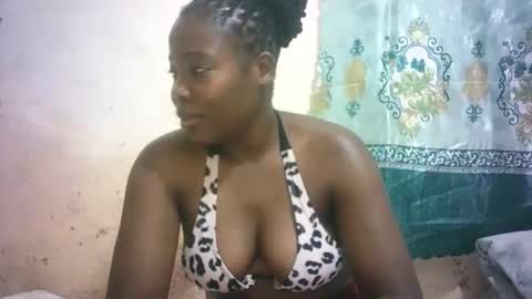 Snapshot of sexy_sandrah chatting on June 9, 9:43 am sexy_sandrah online show from June 9, 9:43 am