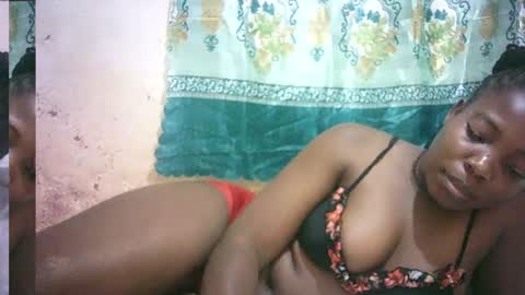Snapshot of sexy_sandrah chatting on June 12, 8:08 pm sexy_sandrah online show from June 12, 8:08 pm