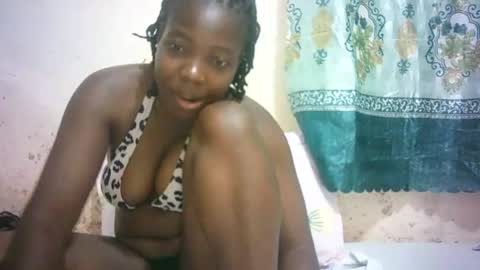Snapshot of sexy_sandrah chatting on July 15, 8:30 am sexy_sandrah online show from July 15, 8:30 am