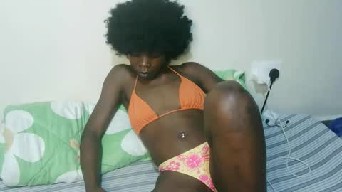 Snapshot of sexy_vennice chatting on May 15, 11:50 am sexy_vennice online show from May 15, 11:50 am