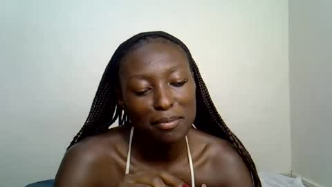 Snapshot of sexy_zola chatting on June 13, 4:27 pm Im Zola online show from June 13, 4:27 pm