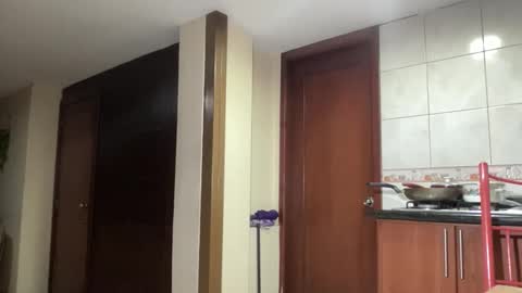 Snapshot of sexyaliceskay chatting on December 14, 2:28 am Alice Skay online show from December 14, 2:28 am