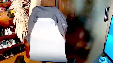 Snapshot of sexyaliceskay chatting on March 1, 1:29 am Alice Skay online show from March 1, 1:29 am