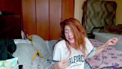 Snapshot of sexyaliceskay chatting on March 1, 2:52 pm Alice Skay online show from March 1, 2:52 pm