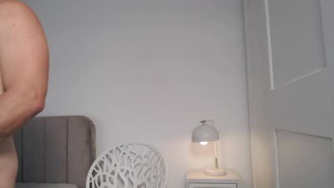 sexyandmarried online show from April 29, 9:35 am