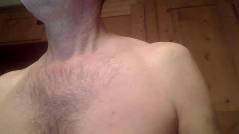 Snapshot of sexyandrew chatting on December 18, 12:17 am sexyndrew online show from December 18, 12:17 am