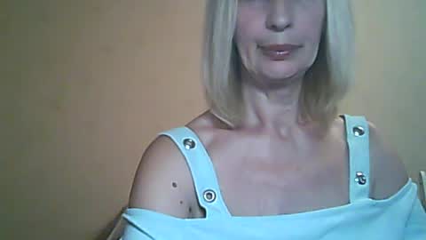 Snapshot of sexybabyforyou chatting on June 15, 7:16 pm sexybabyforyou online show from June 15, 7:16 pm