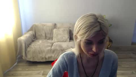 sexybeatriice online show from April 25, 6:27 am
