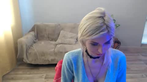 sexybeatriice online show from April 27, 7:39 am