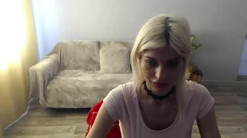 Snapshot of sexybeatriice chatting on June 29, 6:08 am sexybeatriice online show from June 29, 6:08 am