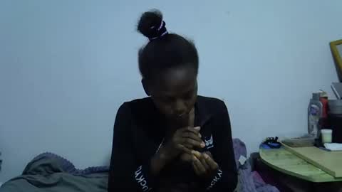 Snapshot of sexybeiby1 chatting on May 6, 1:47 am sexybeiby1 online show from May 6, 1:47 am