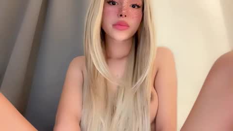 Snapshot of sexybite1 chatting on February 22, 10:25 am Seraphina Blaze online show from February 22, 10:25 am