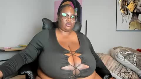 sexyblackhugetits online show from October 12, 5:23 pm