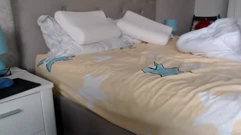 Sexyblonde4u58 online show from July 22, 3:42 am