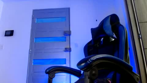 Snapshot of sexyboy_bigclit chatting on June 28, 1:17 pm Iker online show from June 28, 1:17 pm