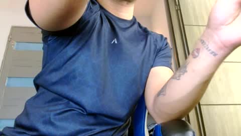 Snapshot of sexyboy_bigclit chatting on August 1, 2:05 pm Iker online show from August 1, 2:05 pm