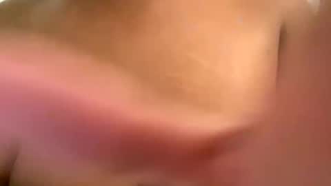 Snapshot of sexybrown05 chatting on January 2, 2:22 am Sexybrowngirl online show from January 2, 2:22 am