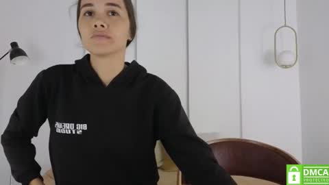 chanell and yina online show from November 29, 1:25 pm