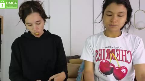 chanell and yina online show from April 24, 1:46 pm